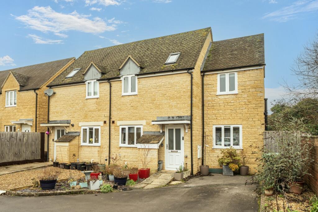 Main image of property: Chandler Mews, Carterton, Oxfordshire, OX18