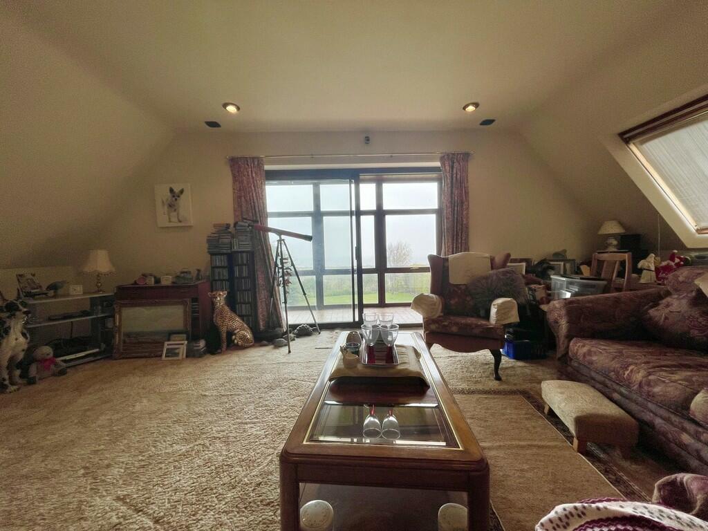 4 bedroom detached house for sale in Bush Road , WintertononSea, NR29