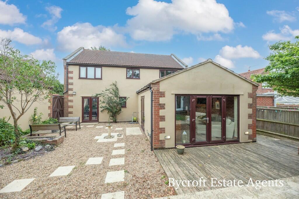 4 bedroom detached house for sale in West Caister, Great Yarmouth, NR30