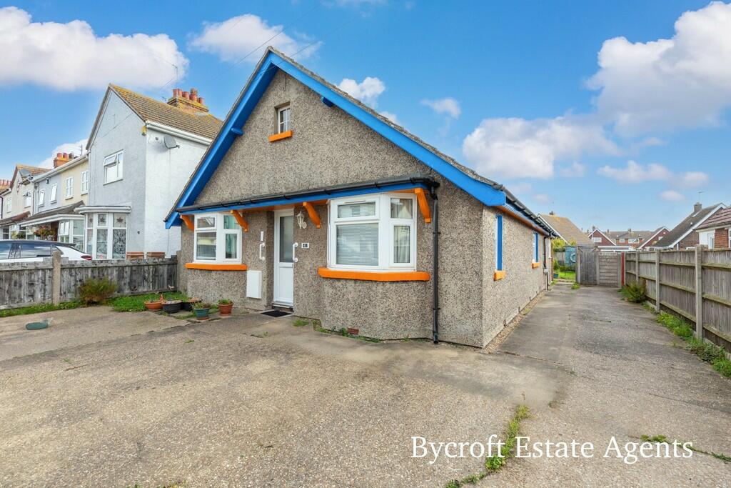 2 bedroom detached bungalow for sale in Lacon Road, Caisteronsea, NR30