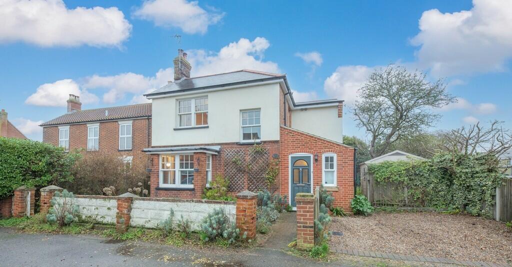 5 bedroom detached house for sale in Old Chapel Road, Wintertononsea
