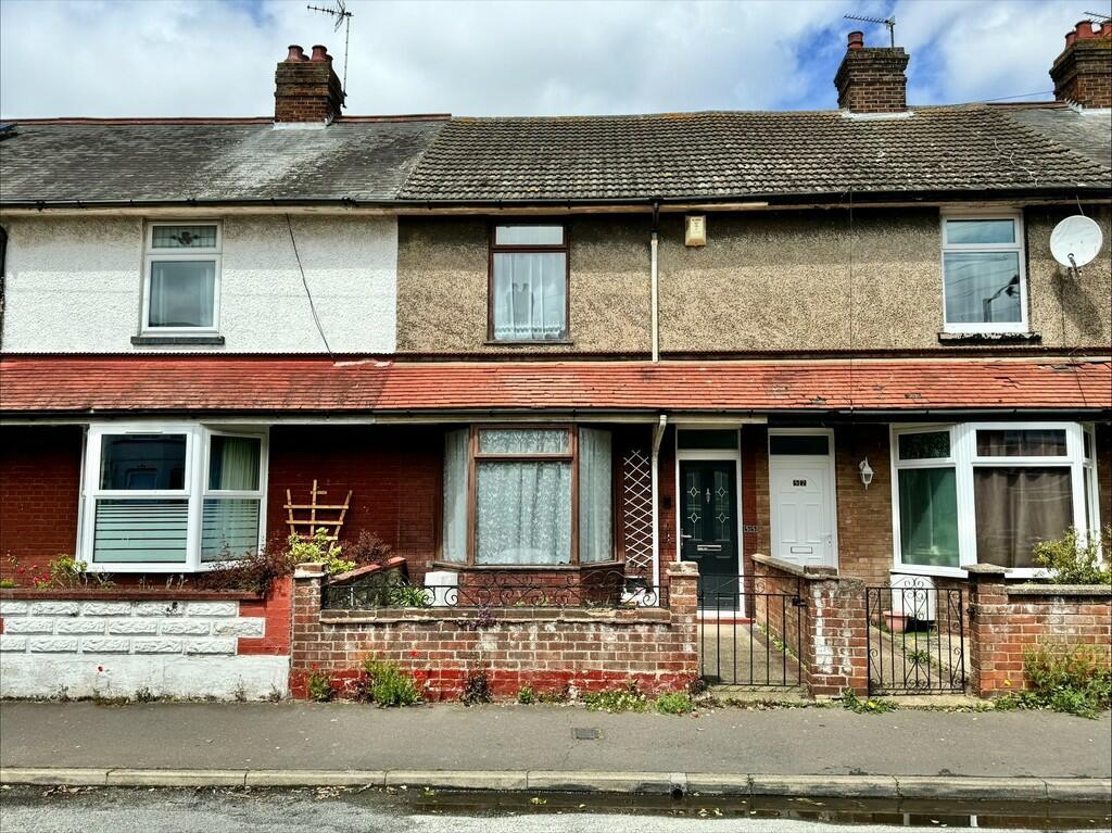 3 bedroom terraced house for sale in Hamilton Road, Great Yarmouth, NR30