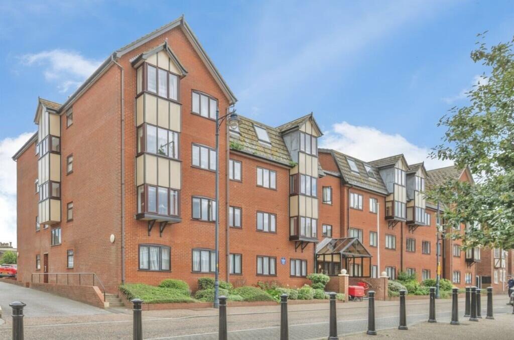 Main image of property: Deneside, Great Yarmouth