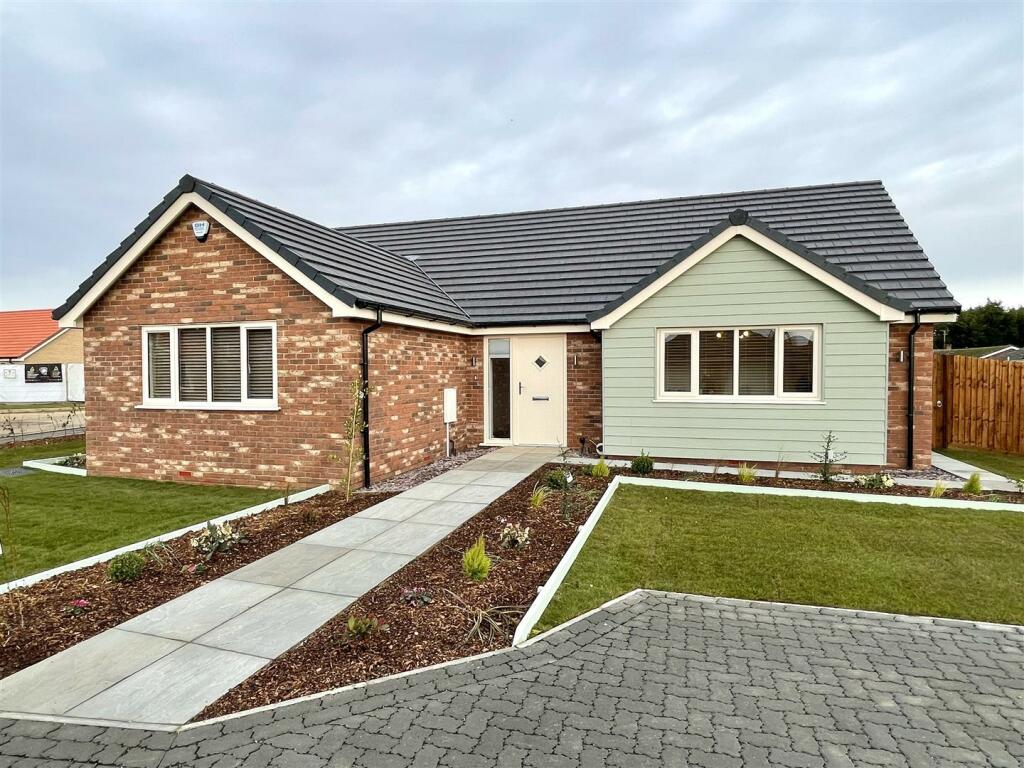 3 bedroom detached bungalow for sale in The Peregrine, Plot 26, 6 St