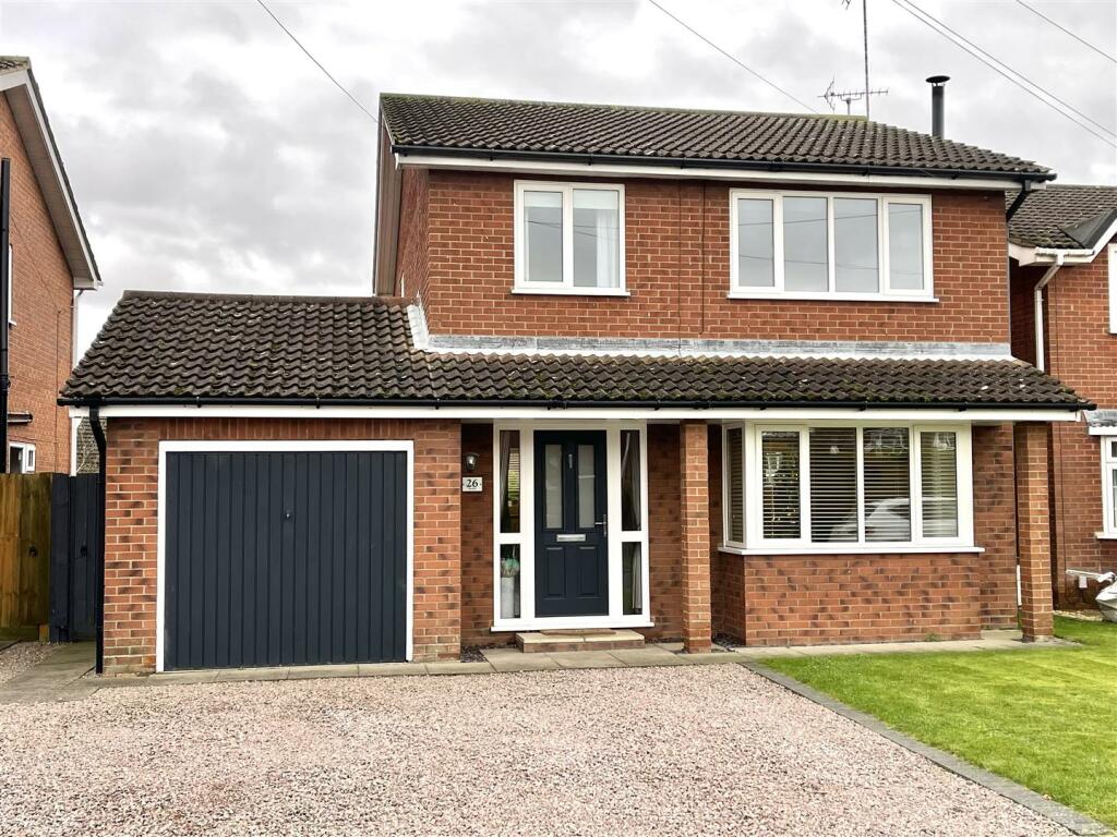 3 bedroom detached house for sale in Meadway, Spalding, PE11