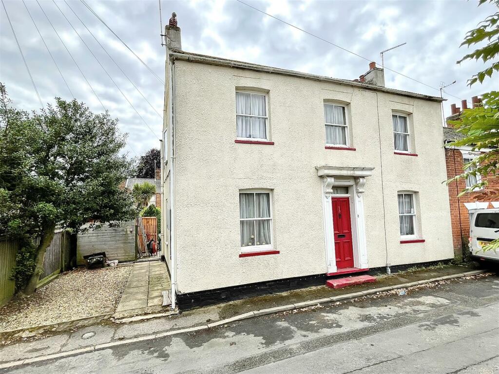 Main image of property: Cross Street, Holbeach, Spalding