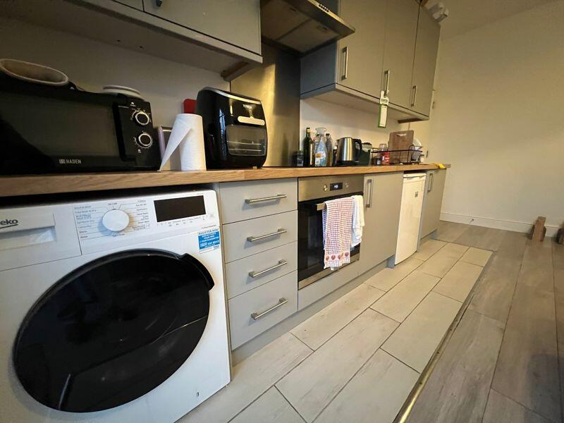 Additional property image - Chelford Grove, Bristol