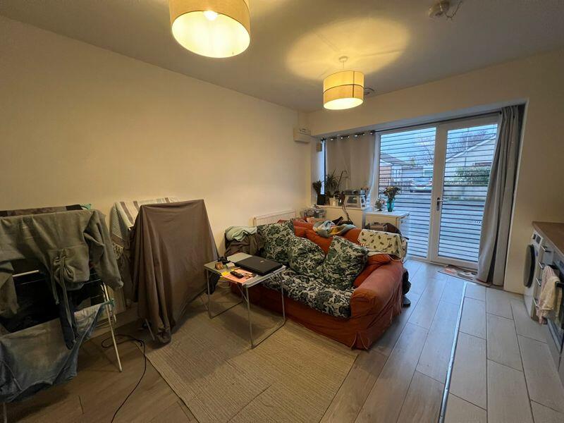 Additional property image - Chelford Grove, Bristol