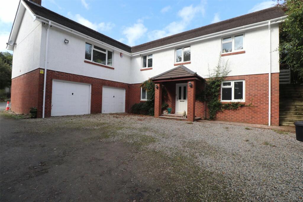 4 bedroom detached house for sale in Holsworthy, Devon, EX22