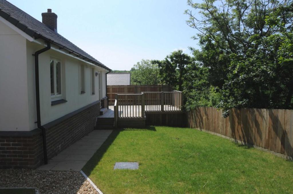 2 bedroom detached house for sale in Holsworthy, Devon, EX22