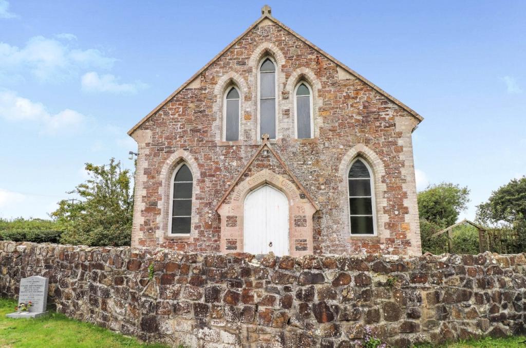 2 bedroom detached house for sale in Clawton, Holsworthy, EX22