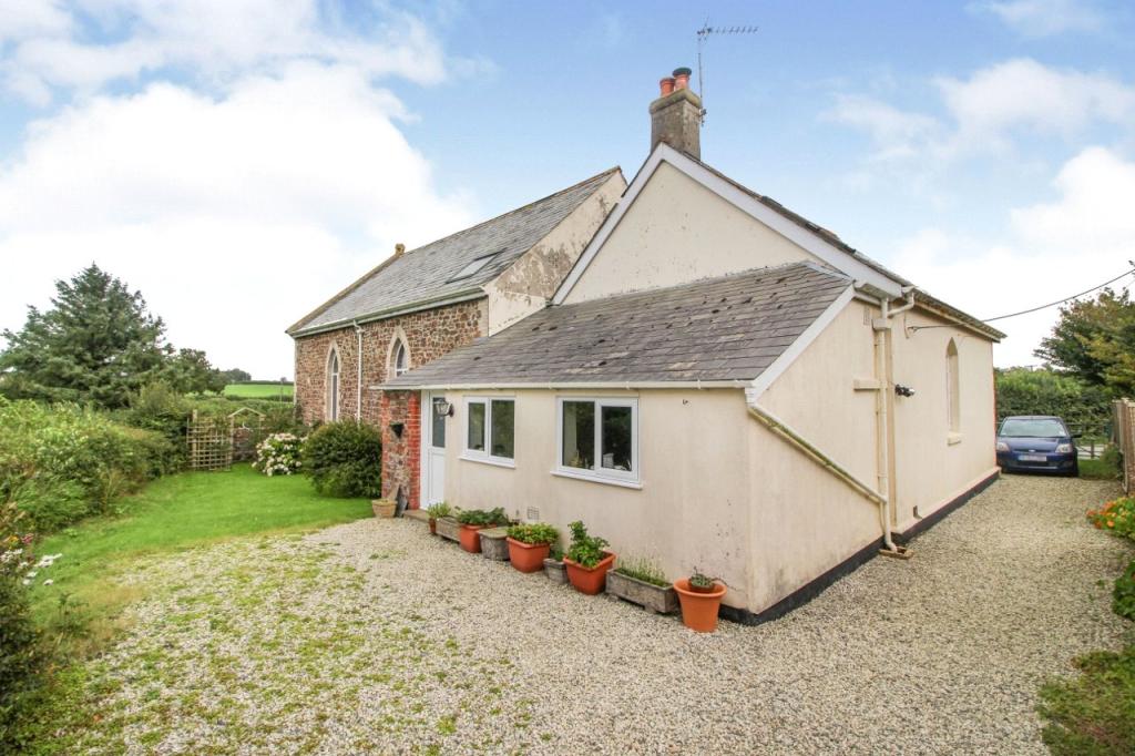 2 bedroom detached house for sale in Clawton, Holsworthy, EX22