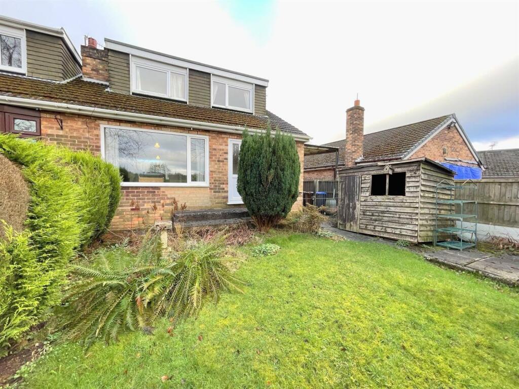 3 bedroom semidetached house for sale in Moss Park Avenue, Werrington