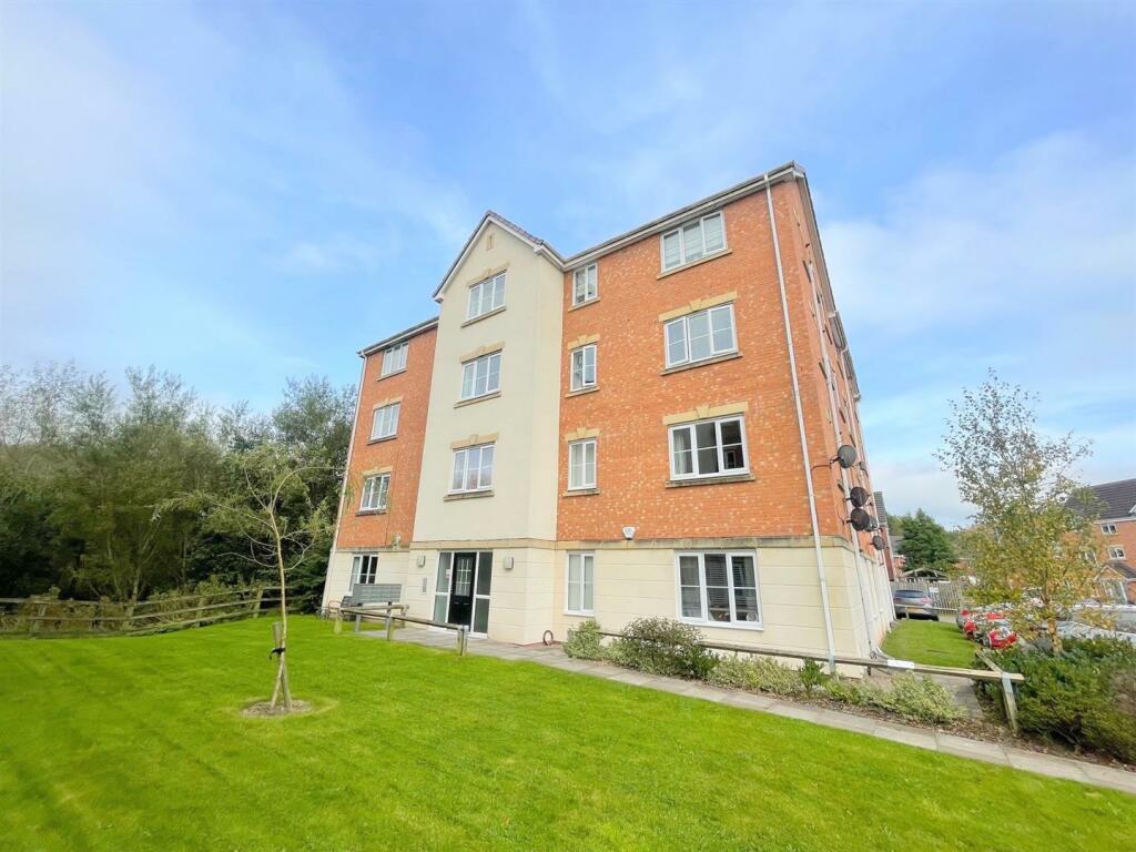 1 bedroom flat for sale in Clover Grove, Leekbrook, ST13
