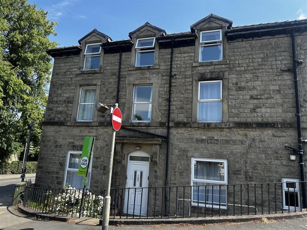 Main image of property: 127 Macclesfield Road, Buxton