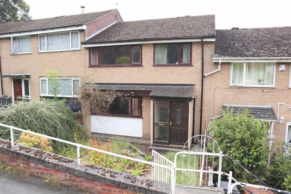 3 bedroom terraced house for sale in Park Road, Leek, ST13