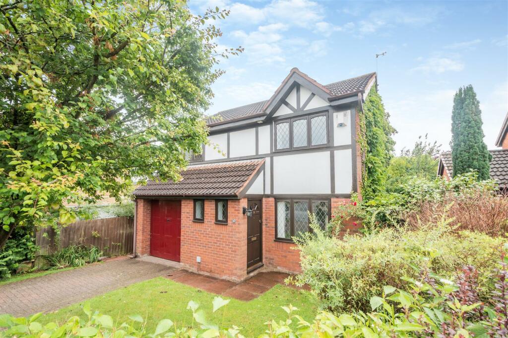 4 bedroom detached house for sale in Bollington Avenue, Leftwich, CW9