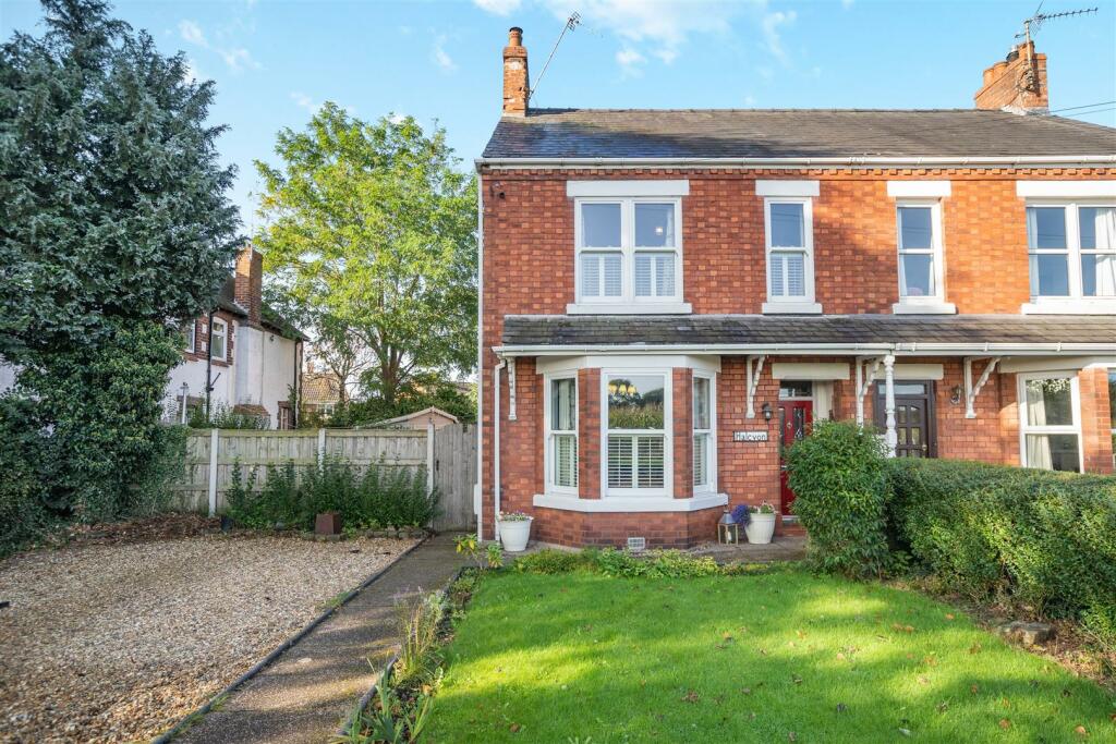 3 bedroom semidetached house for sale in Jack Lane, Moulton, CW9