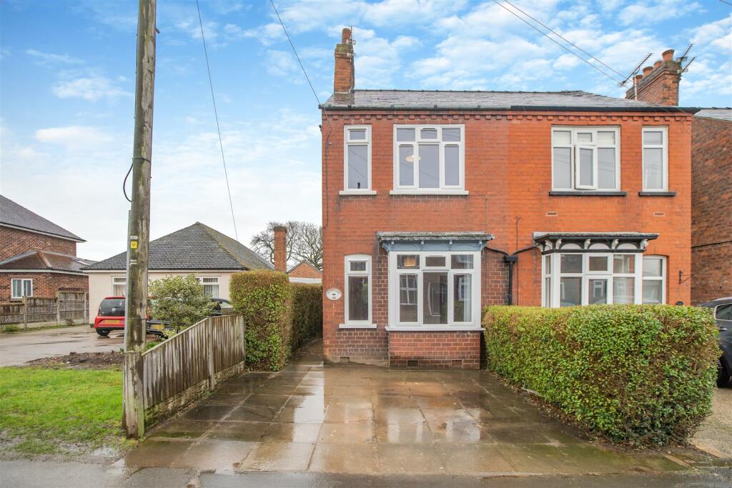 3 bedroom semidetached house for sale in Hartford Road, Davenham, CW9