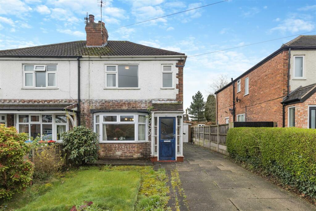 2 bedroom semidetached house for sale in Hartford Road, Davenham, CW9