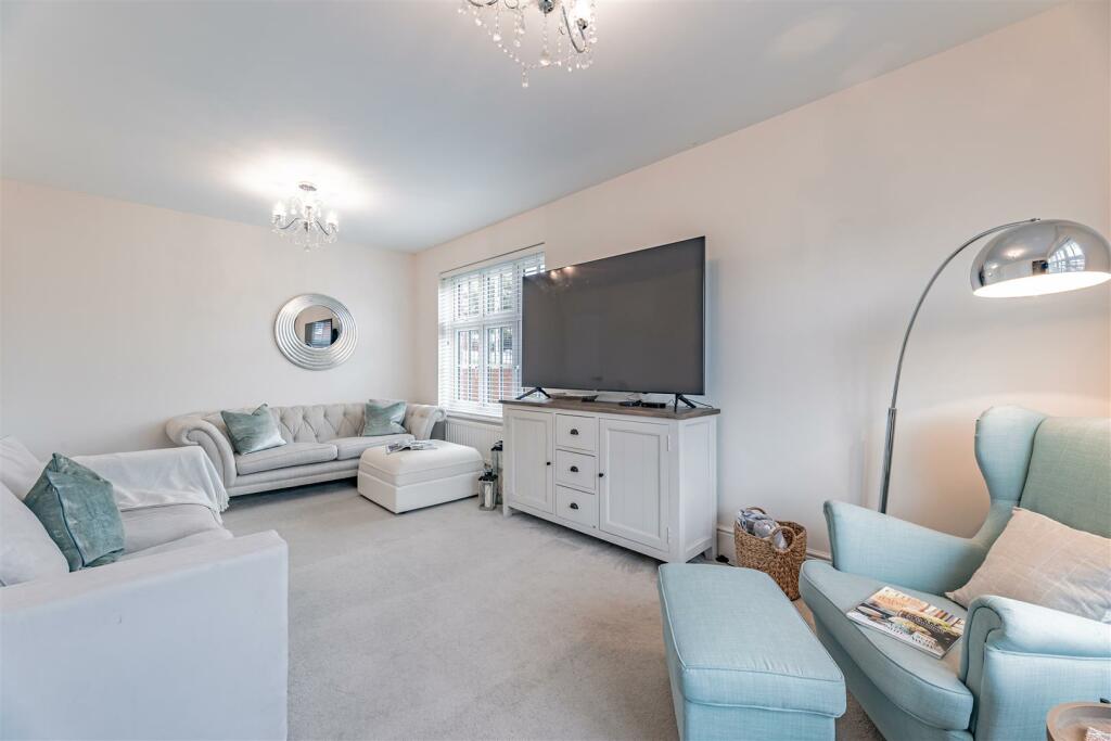 Additional property image - Immaculate detached Redrow property on prized cul-de-sac