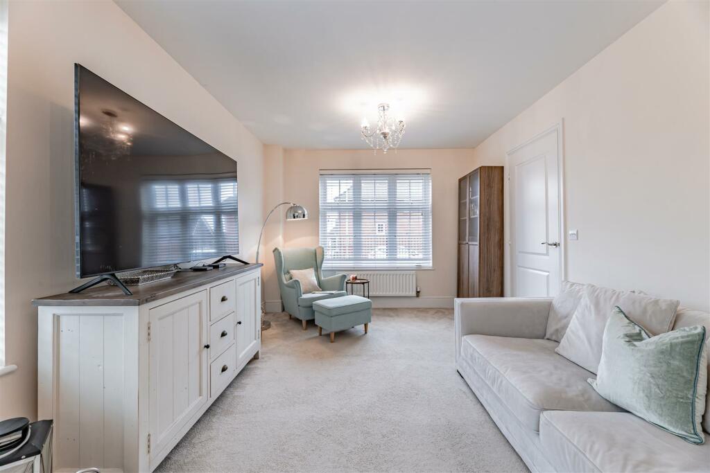 Additional property image - Immaculate detached Redrow property on prized cul-de-sac