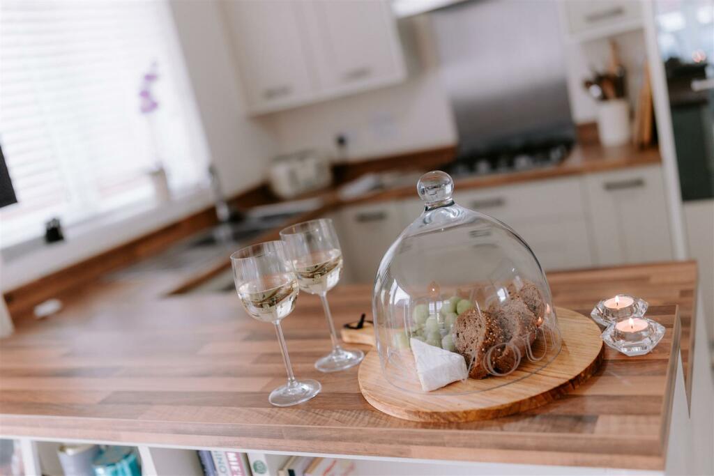 Additional property image - Immaculate detached Redrow property on prized cul-de-sac