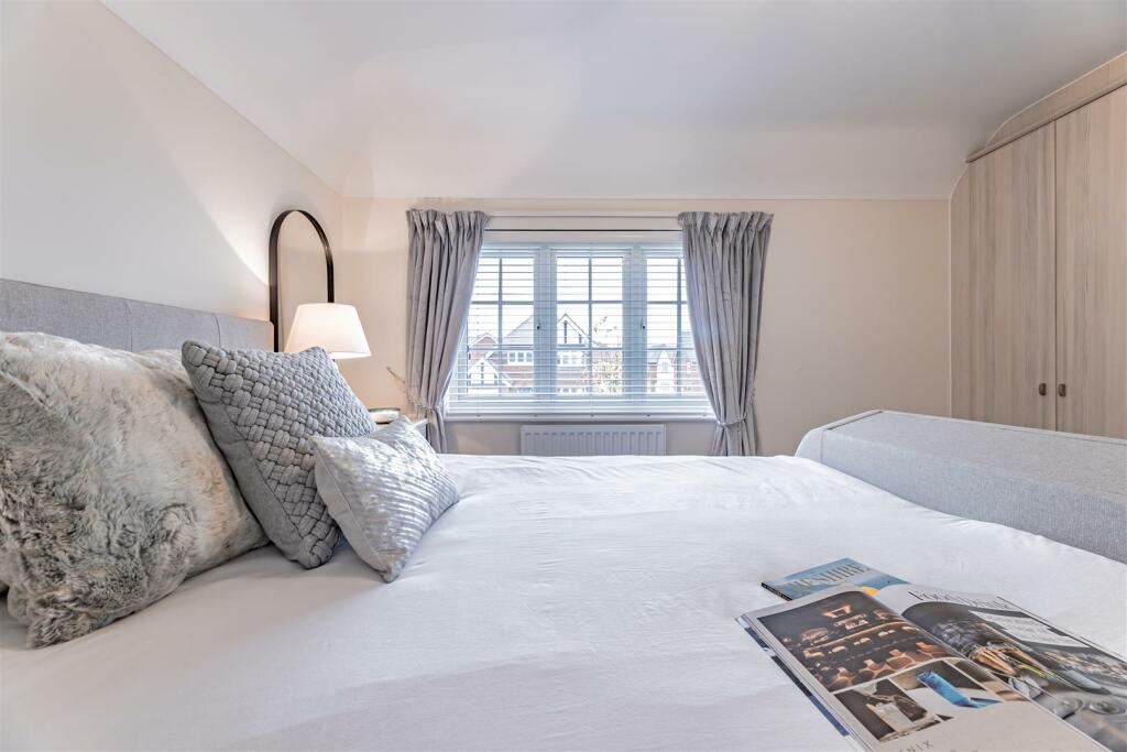 Additional property image - Immaculate detached Redrow property on prized cul-de-sac