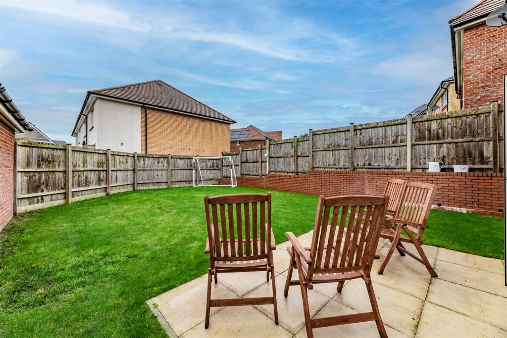 Additional property image - Immaculate detached Redrow property on prized cul-de-sac