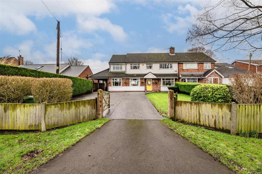 Additional property image - Exemplary extended property with idyllic countryside views