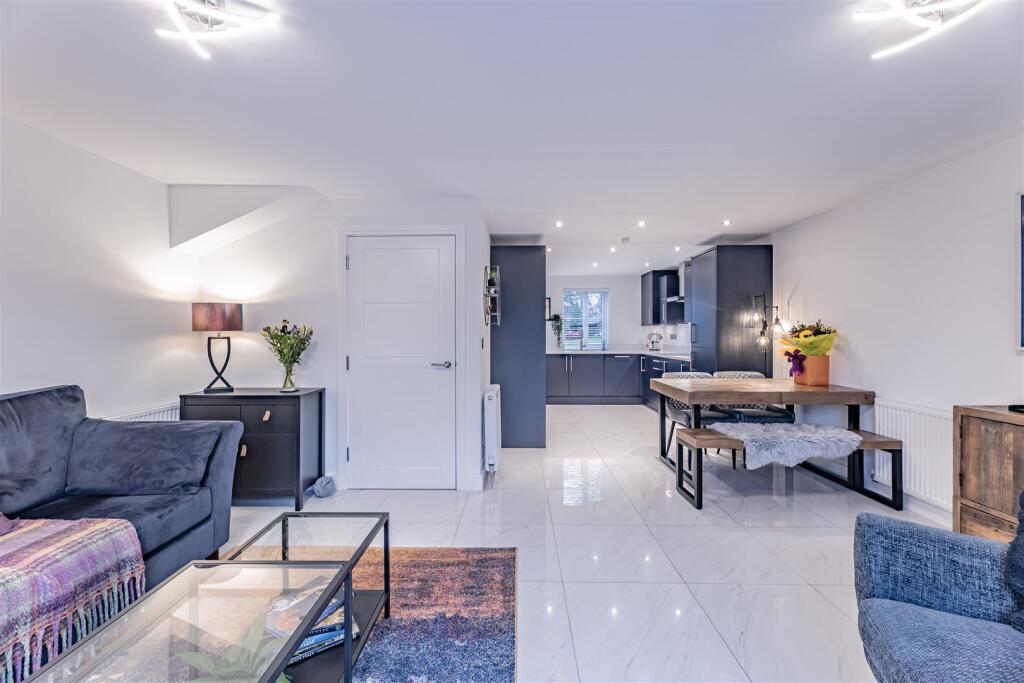 Additional property image - Luxury three storey home sat within an exclusive small development
