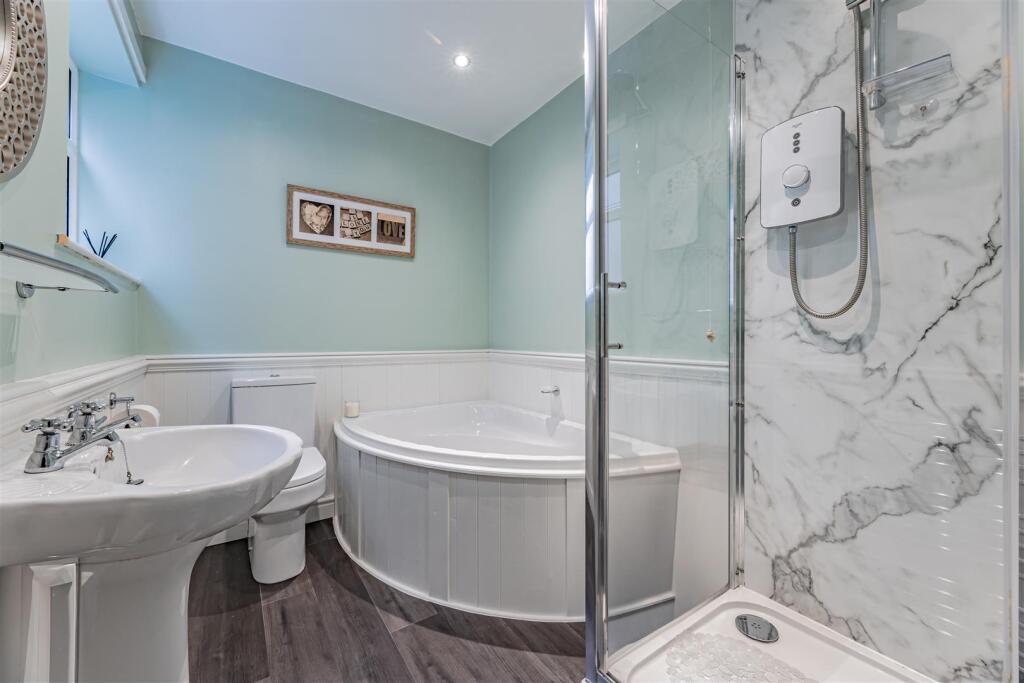 Additional property image - Generous semi-detached property in prized cul-de-sac