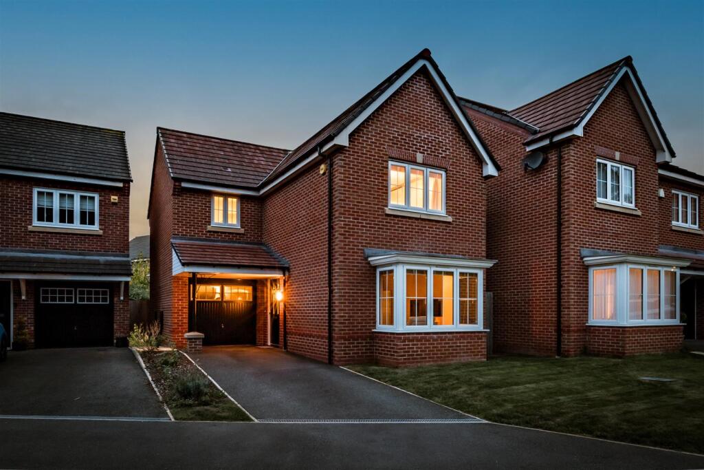 Main image of property: Perfectly presented detached property with three double bedrooms and integral garage