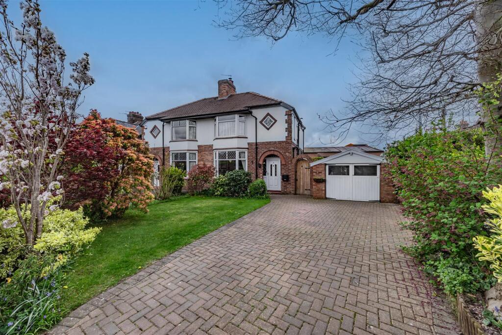 Main image of property: Eaton Lane, Davenham