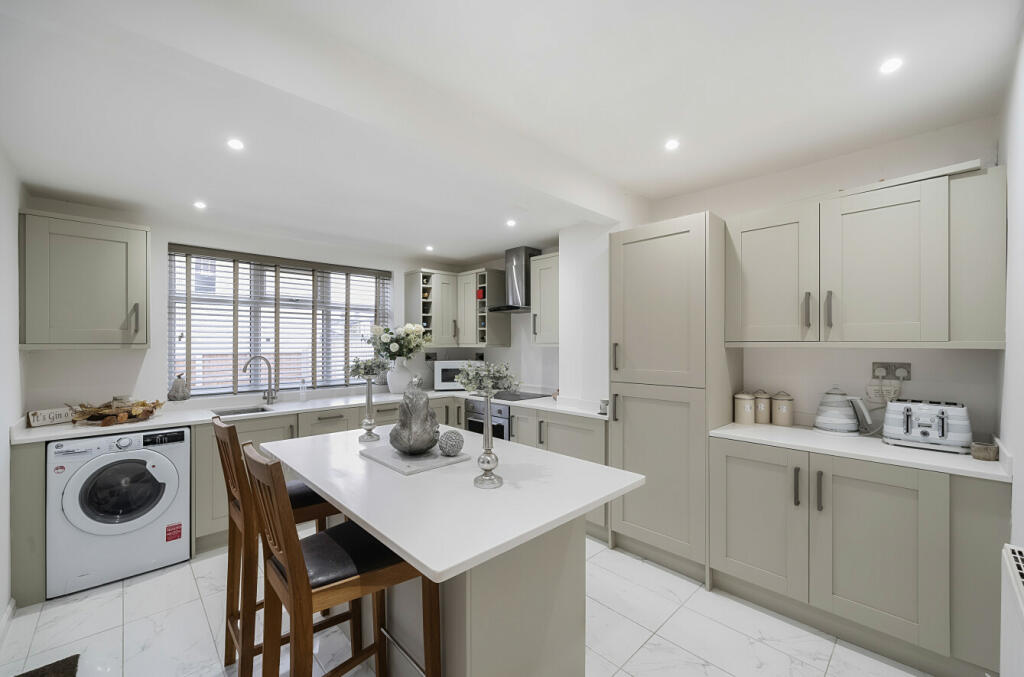 Main image of property: King Edwards Drive, Harrogate, North Yorkshire, HG1