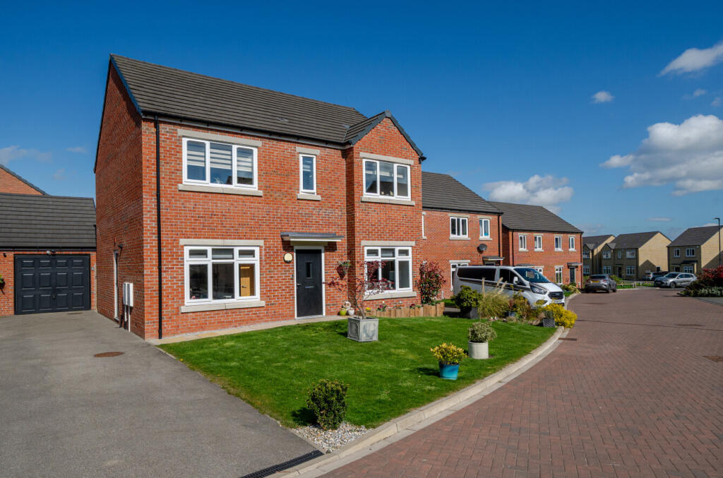 Main image of property: Thomas Drive, Killinghall, Harrogate, North Yorkshire, HG3