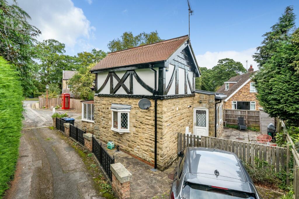 Main image of property: Hookstone Drive, Harrogate, North Yorkshire, UK, HG2