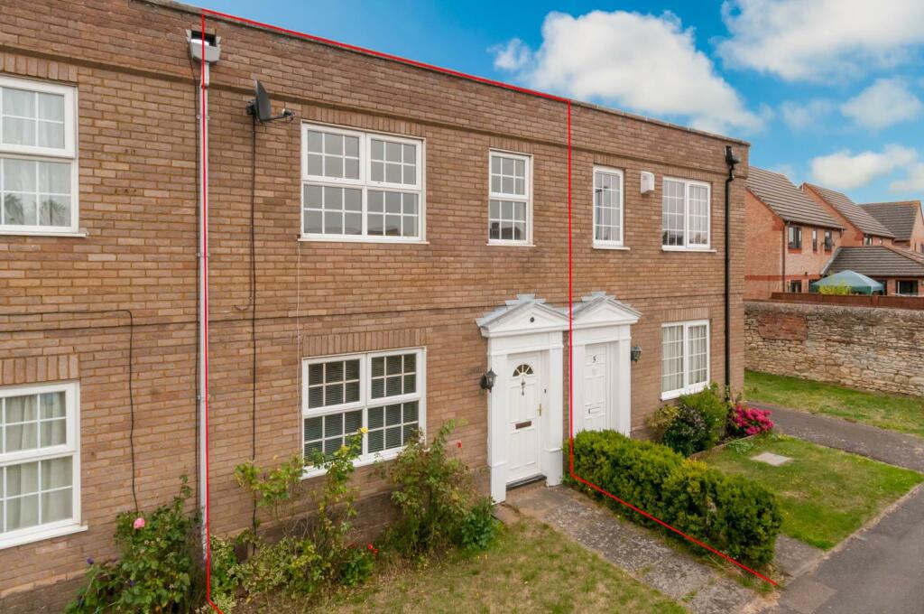 2 bedroom terraced house for sale in Carlton Mews, Higham Ferrers, NN10