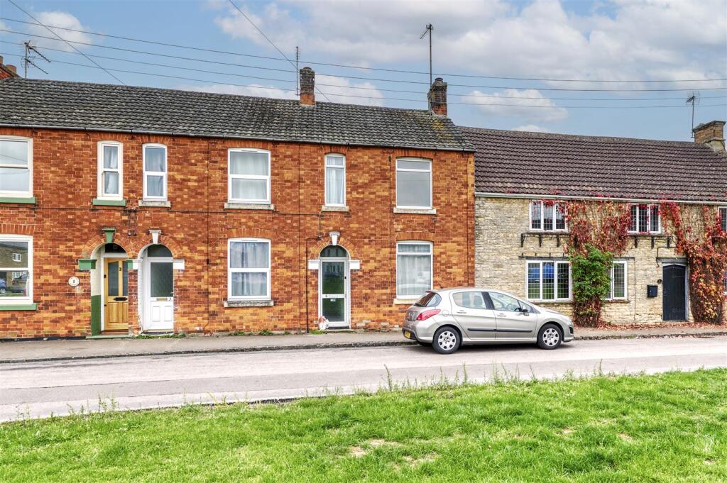 Main image of property: The Green, Woodford