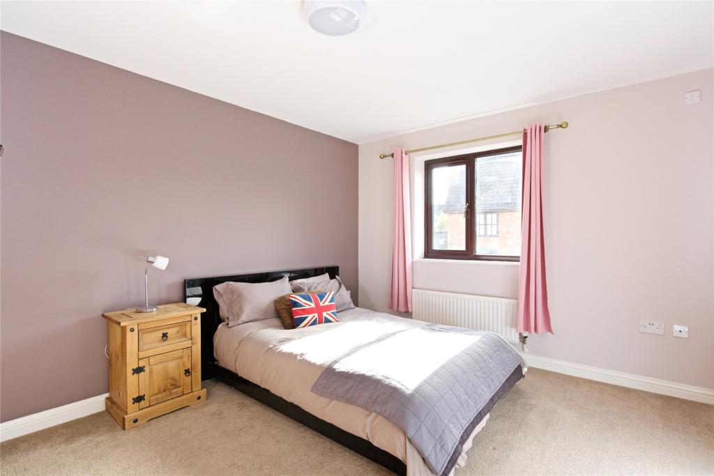 5 bedroom detached house for sale in Stubbs Field, Shenley Brook End