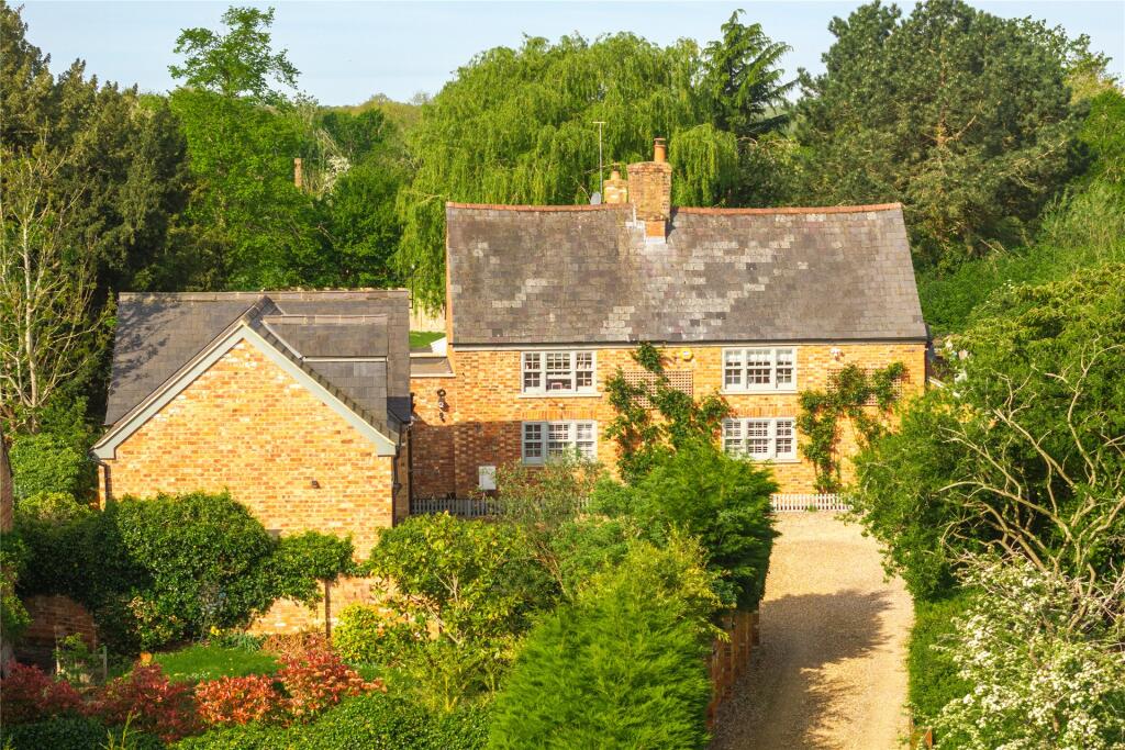 Main image of property: Milton Road, Willen, Milton Keynes, Buckinghamshire, MK15
