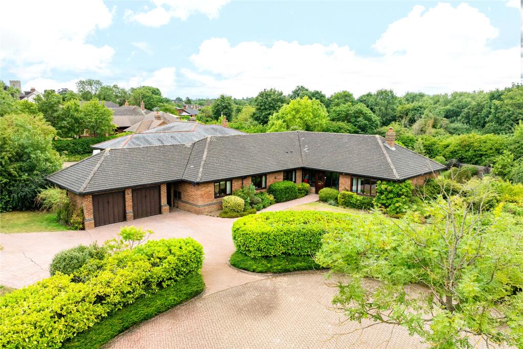 Main image of property: Bradwell Road, Loughton, Milton Keynes, Buckinghamshire, MK5