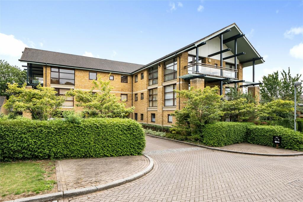 4 bedroom apartment for sale in Woodward Place, Loughton Lodge, Milton