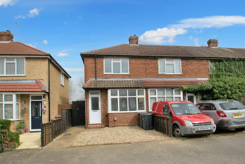 2 bedroom end of terrace house for rent in Peartree Road, Luton, LU2 8AZ, LU2