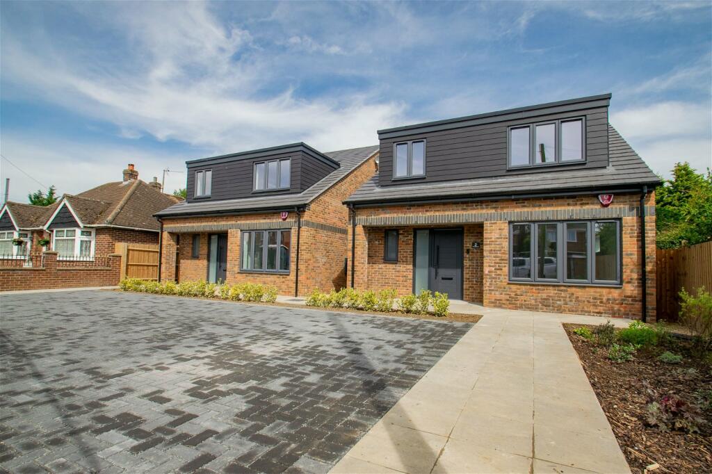 4 bedroom detached house for sale in Petley Place, 2 Windmill Road