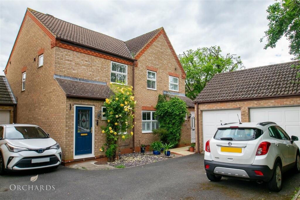 2 bedroom semidetached house for sale in Grange Road, BartonLeClay, MK45