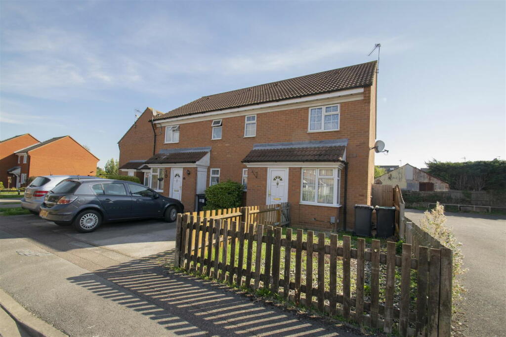 1 bedroom terraced house for rent in The Paddocks, Flitwick, Bedford