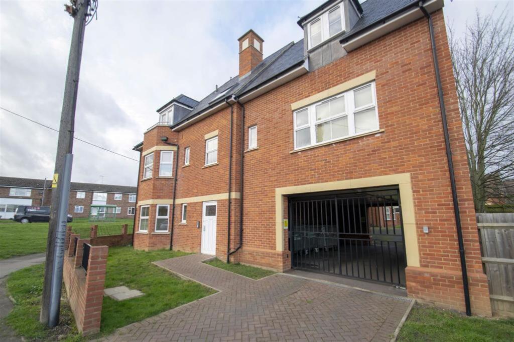 Main image of property: Vicarage Hill, Flitwick, MK45