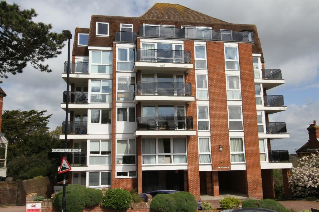 2 bedroom apartment for sale in Granville Road, Eastbourne, BN20