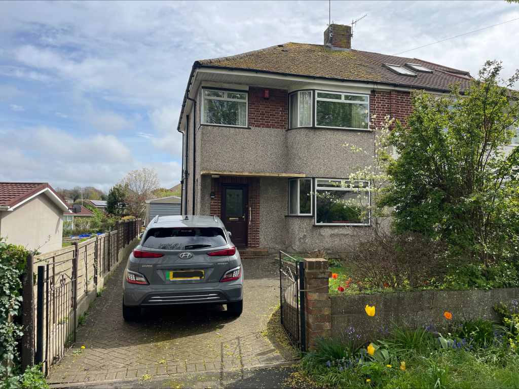 3 bedroom semi-detached house for sale in Falcondale Road, Bristol, BS9